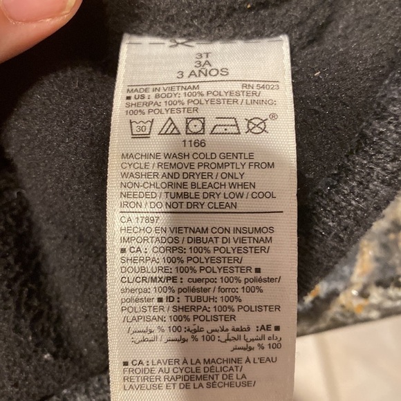 t toddler boys Old Navy solid gray button up winter jacket size 3T. Nice - Picture 4 of 4